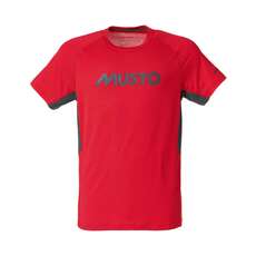 Musto Essential Evolution UV Fast Dry T-Shirt - True Red/Carbon Musto Essential Evolution UV Fast Dry T-Shirt - True Red/Carbon